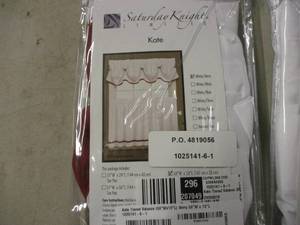 lot 102 image: Swift Home washed crinkle duvet set...