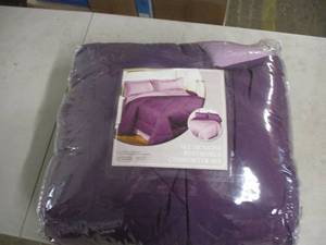 lot 154 image: reversible comforter set, full  qu...