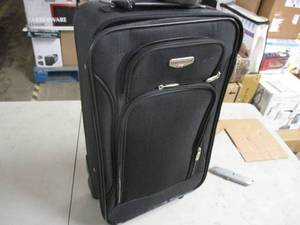 lot 180 image: Travelers Club 3 piece luggage set...