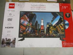 lot 181 image: RCA 19 TV, powers on...