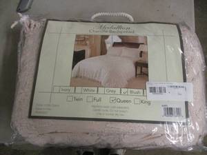 lot 186 image: Medallion chenille bedspread, queen...