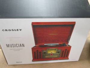 Musician turntable, missing needle...