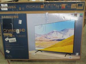 Samsung Crystal UHD 50 inchs, looks...