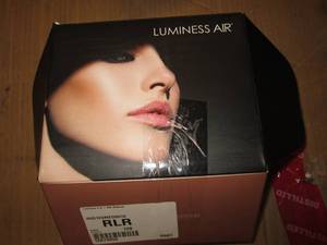 Luminess AIR brush, powers on appea...