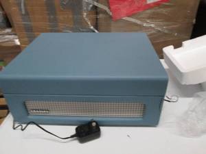 Crosley voyager turntable, some cos...