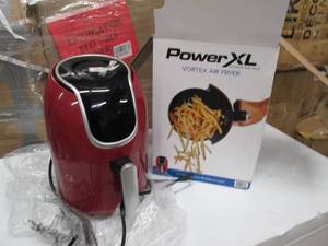 PowerXL 2 QT air fryer, powers on...