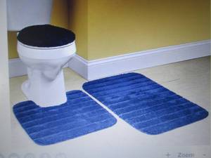 lot 46 image: Ultra-Soft 3-Piece Bath Rug Set ope...