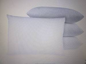 lot 93 image: BioPEDIC Antimicrobial bed pillow w...