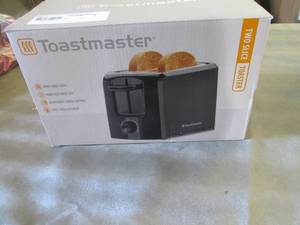lot 77 image: Toastmaster 2-Slice Cool-Touch Toas...