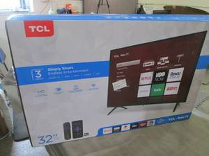 lot 135 image: TCL 32-Class Roku Smart LED 780p H...