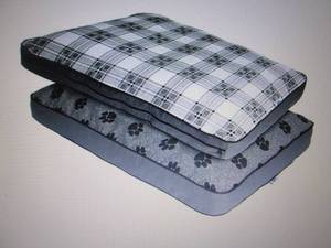 lot 167 image: My Pillow Small Pet Bed open pkg Re...