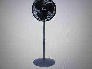 lot 115 image: Lasko 16 Adjustable Pedestal Fan o...
