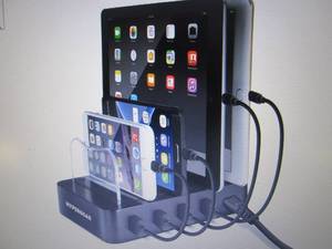 lot 205 image: HyperGear 4-Port USB Charging Stati...
