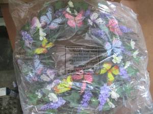 lot 210 image: Lighted Butterfly Wreath open box, ...