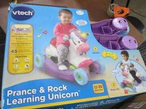lot 222 image: Vtech Prance & Rock Learning Unicor...