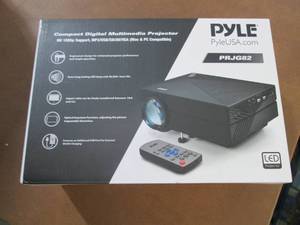 lot 225 image: Pyle Mini Video Projector 1080p Ful...