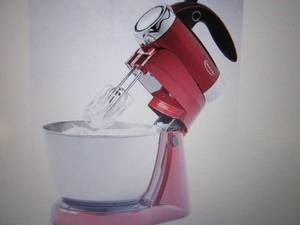 lot 228 image: Betty Crocker Stand Mixer open box ...