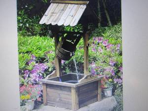 lot 287 image: Wooden Wishing Well Fountain open b...