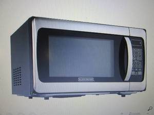 lot 309 image: BlackDecker 1.1 Cubic Foot Micro...