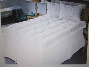 lot 311 image: Loft-Restoring Hypoallergenic Fiber...