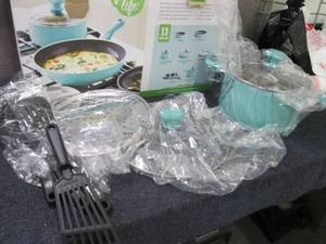 lot 295 image: Incomplete Cookware Set includes U...