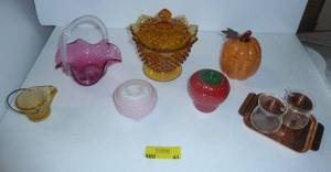 lot 41 image: Amber hobnail and more