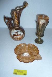 lot 46 image: Beautiful vintage Belgium Deer vase and 2 iridescent gold dish and vase