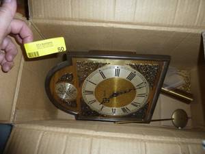 lot 50 image: Elgin wall clock