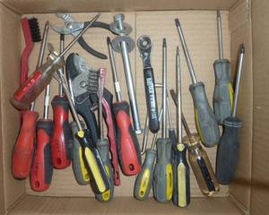 lot 95 image: screwdriver lot