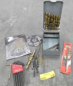 lot 119 image: Titanium drill bits allen wrench set and saw blade