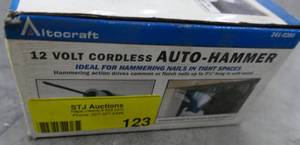 lot 123 image: New 12v auto hammer