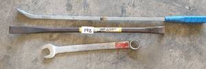 lot 192 image: Big jobs need big tools - pry bars and 1-516 crescent wrench