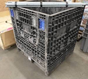 lot 205 image: Collapsible Crate