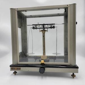 lot 21 image: Rare Mid-Century Antique Voland & Sons Scale Balance Beam Scale