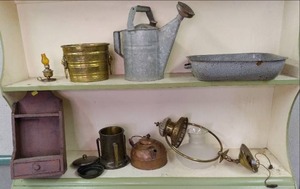 Vintage metal items See Photos...