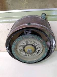 vintage compass with cover see phot...