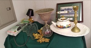 Lot of home decor...