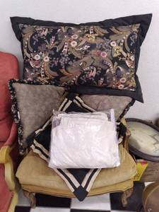 vintage side chair and pillows...