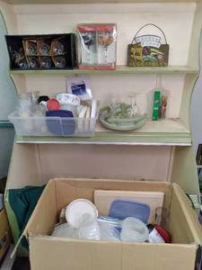 large lot of kitchen items...