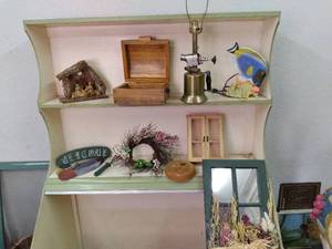 large lot of home decor items Fish...