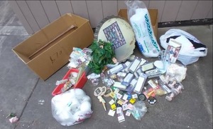 Large lot of Craft Supplies See Ph...