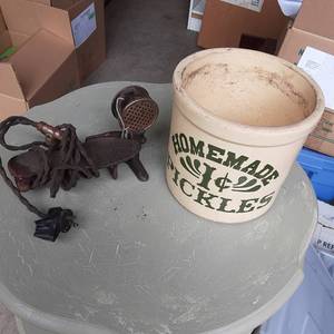 1 gallon Advertisement Red Wing Sty...