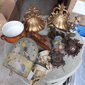 Box lot with Boyds Bear Figurine, ...