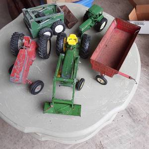 Lot of Vintage John Deere and Ertl ...