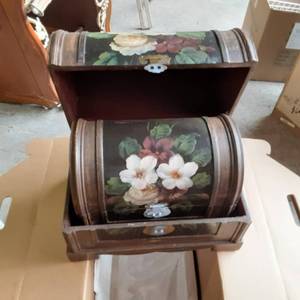Vintage and Ornate Hand painted nes...