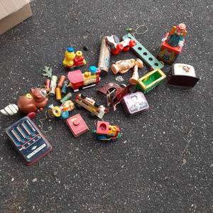 Lots of Vintage Collectible Wooden ...