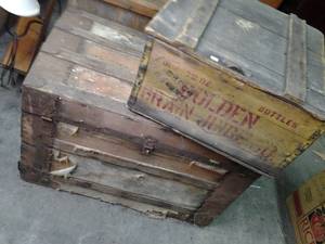 Vintage Wood and Metal Storage Trun...