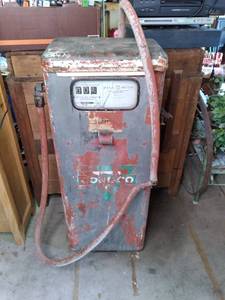 Antique Conoco Gas Pump Hose rippe...