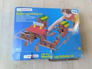 Wooden Lincoln Log Building Set...