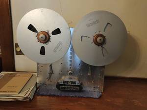 lot 6 image: Crown International 1300 Reel to Reel Player